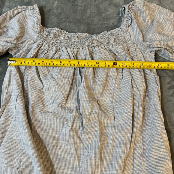 Zara Light Gray Smocked Dress
#1253 - Picture 2 of 8